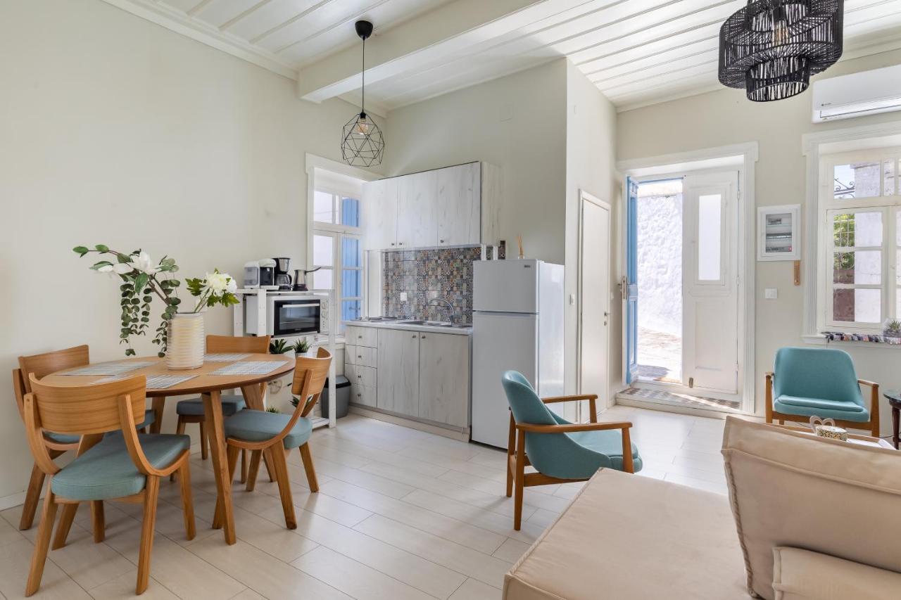 Helios Lovely Apartment Skopelos Extérieur photo